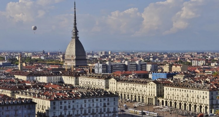 Qualità dell’aria, Torino: oggi e giovedì fermi anche i diesel euro5