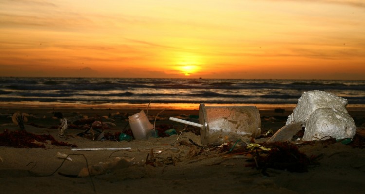 Italia aderisce al Patto europeo sulla plastica