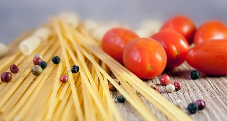 Covid, Coldiretti: buco da 9,6 mld per cibo e vino a causa dello stop ai ristoranti