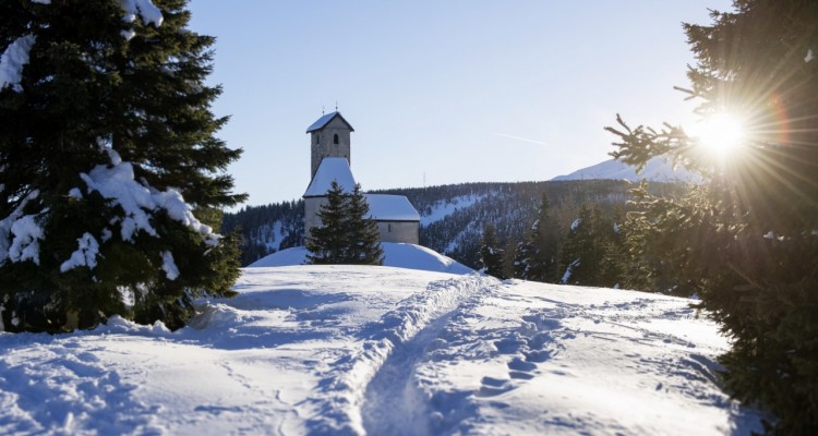 Monte San Vigilio: natura incontaminata a servizio del relax