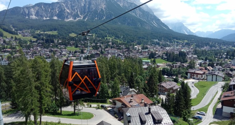 Riparte la stagione in quota sulle Tofane: il 29 maggio al via gli impianti Freccia nel Cielo