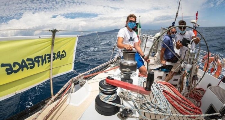 Greenpeace: al via la spedizione “difendiamo il mare” contro la crisi climatica