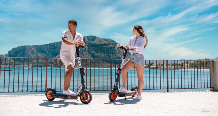 Palermo: Helbiz organizza una giornata di "Beach Cleaning" a Mondello 