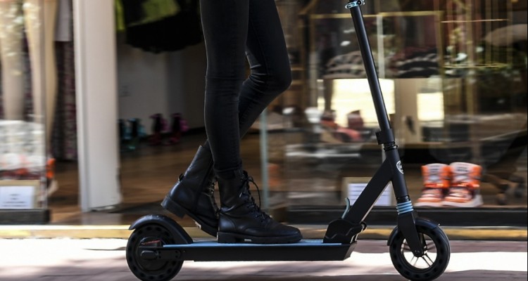 Ypsilon, il monopattino elettrico al femminile