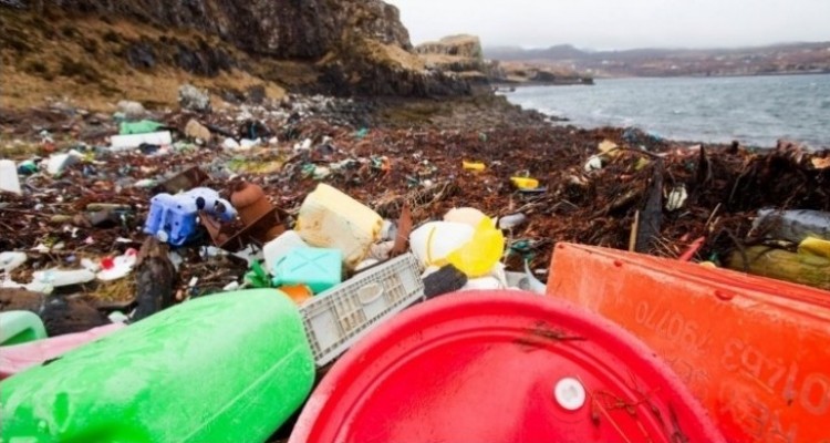 Inquinamento da plastica, il punto di non ritorno potrebbe essere vicino