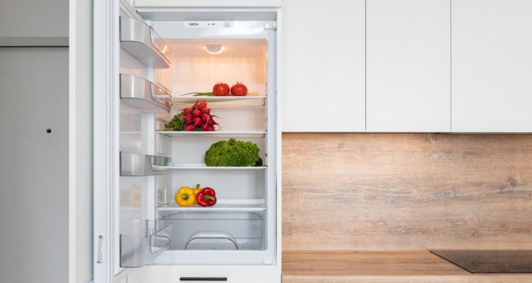 Risparmio energetico: 7 consigli per gestire frigo e freezer durante lestate