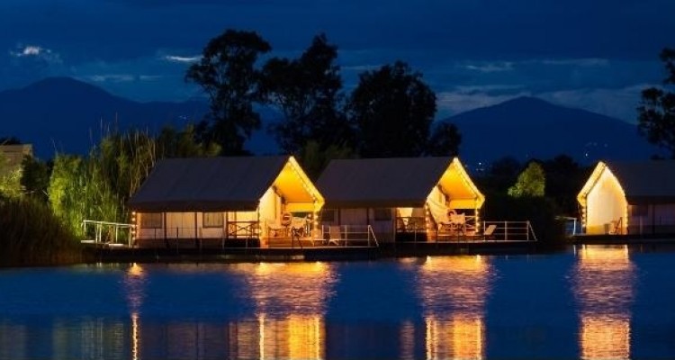 Laghi Nabi: oasi Naturale in Campania per rigenerarsi tra eleganti lodge e tende luxury 