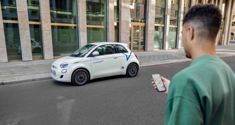Share Now introduce le Fiat 500 elettriche a Milano