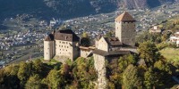 Tirolo, tra sacro e profano: chiese e castelli, testimonianze di un antico passato   
