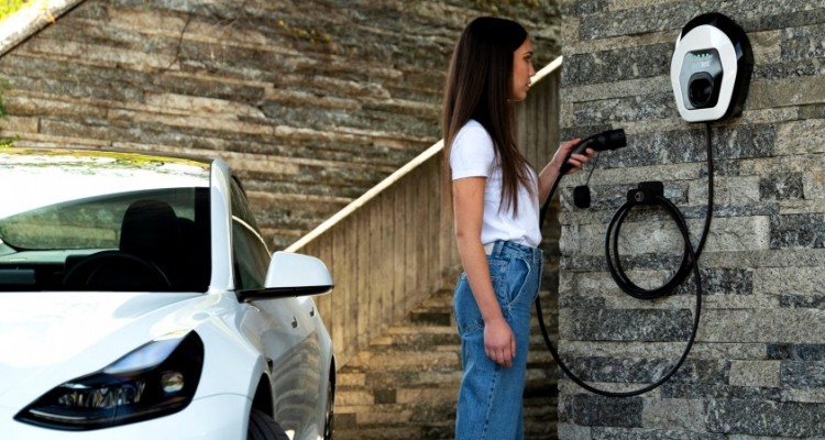 DazeTechnology sceglie Giuneco per semplificare la ricarica di auto elettriche 