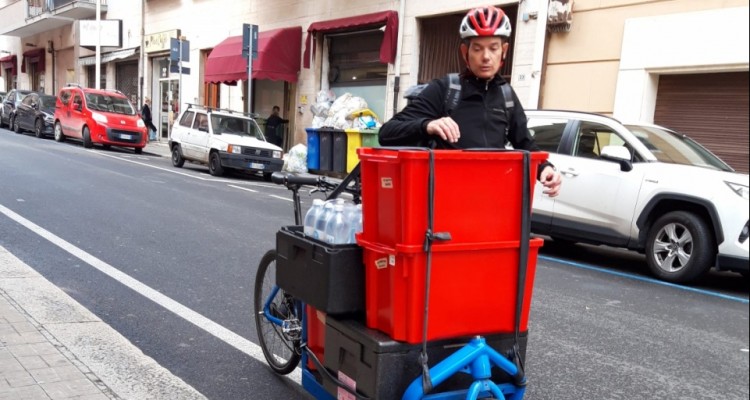 Carrefour e Bike Messenger: la spesa a casa a Quartu e Sassari è green