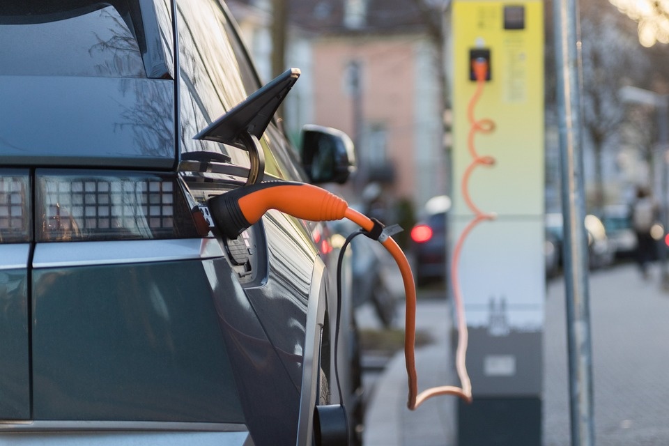 Mercato auto: a febbraio segna +17,5%