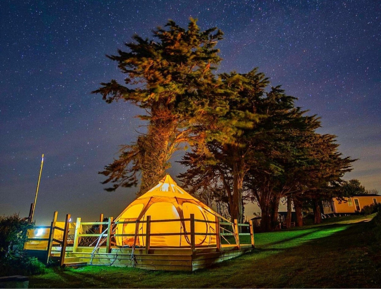 Dormire sotto le stelle con il Dark Sky Camping