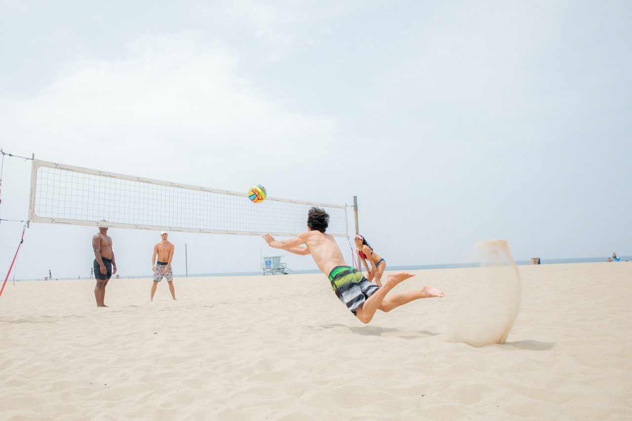 Babbel: dalla peteca brasiliana a “portare sabbia in spiaggia”, giochi ed espressioni a tema spiaggia