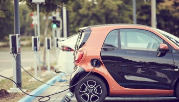 Auto elettriche: con veicoli più piccoli, prezzati a 25mila euro, mercato sostenibile entro il 2025
