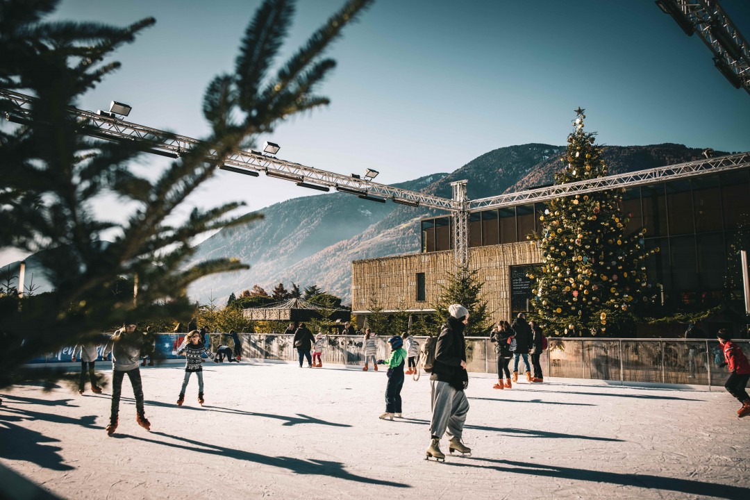 Il Natale a Merano fra Mercatini, gastronomia, relax e le montagne a portata di mano