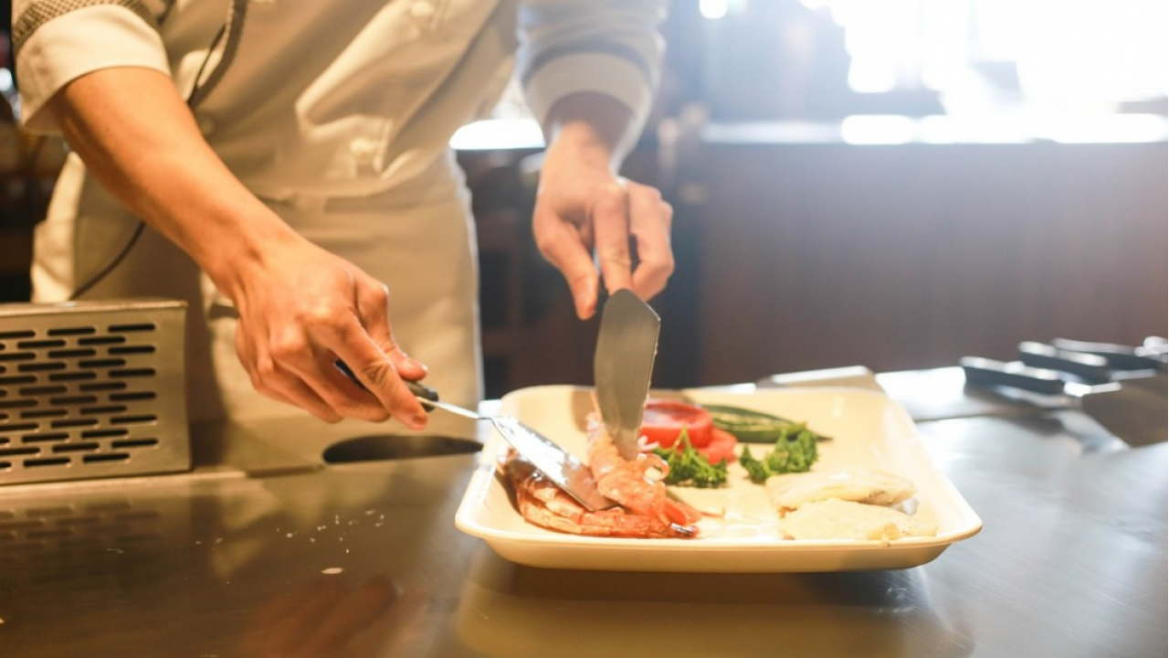 Doggy bag, Altroconsumo: cosa prevede l'ultima proposta di legge e cosa ne pensano i clienti