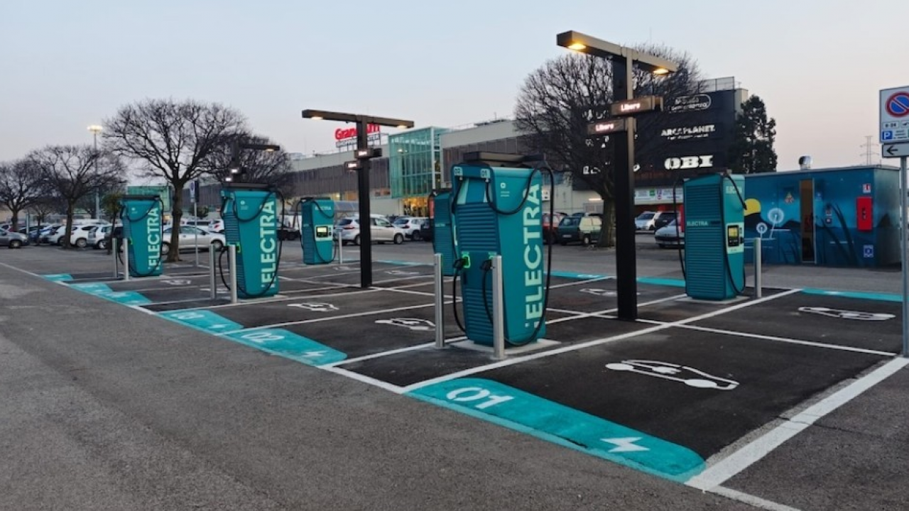 Electra inaugura la sua più grande stazione di ricarica ultraveloce in Italia ad Affi (VR)