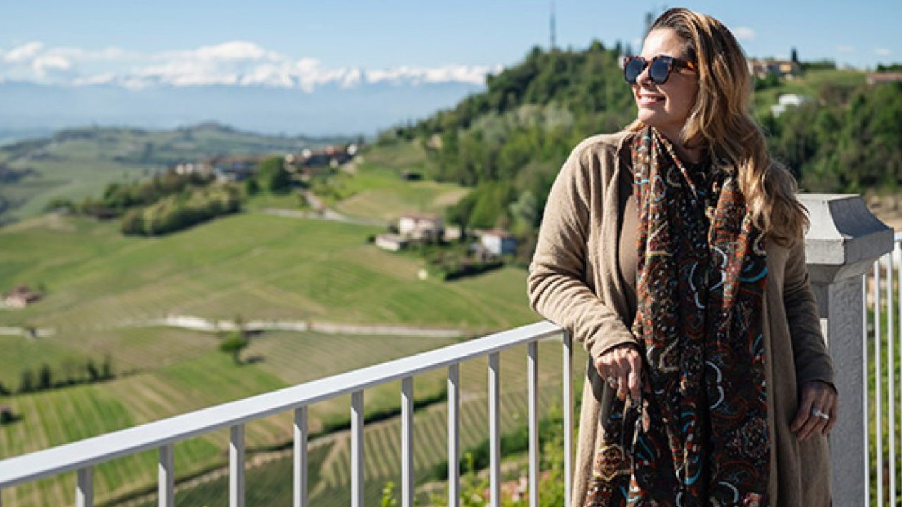 Andar per cantine e castelli  tra le colline delle Langhe