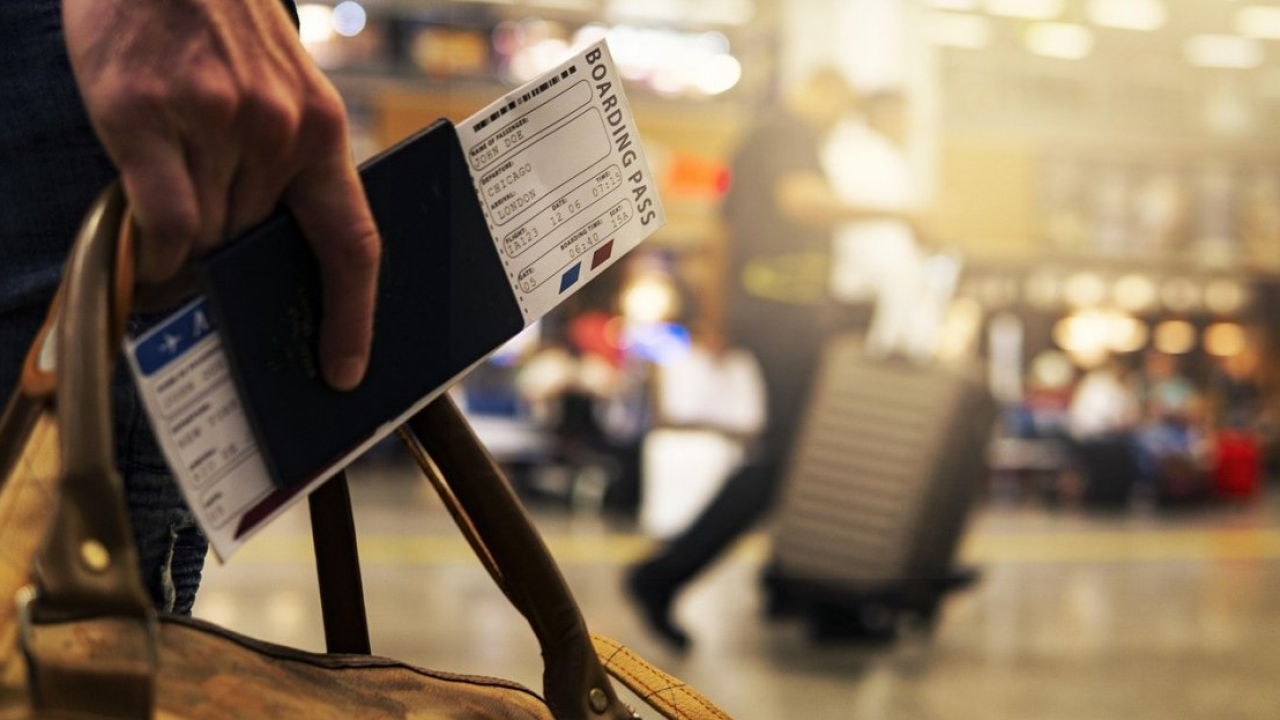 Bagaglio a mano in aereo, Altroconsumo: regole confuse e costi extra secondo chi vola