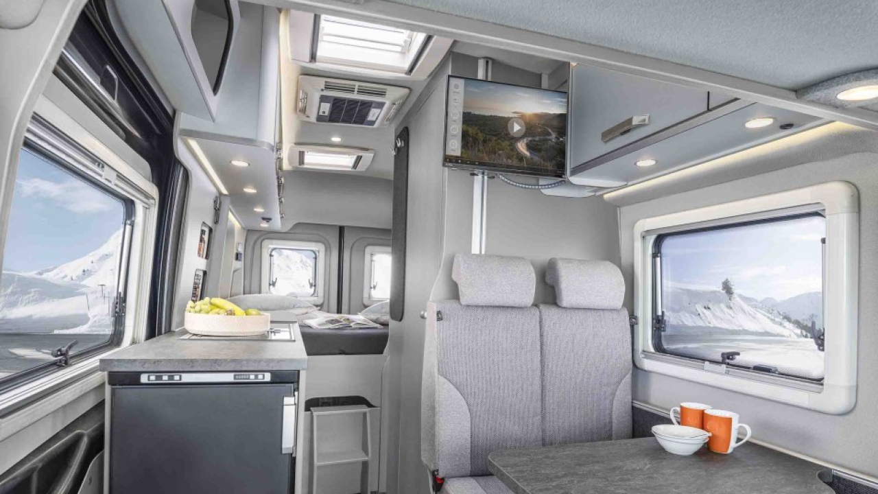 Il camper si fa sempre più ricercato tra tecnologia e comfort