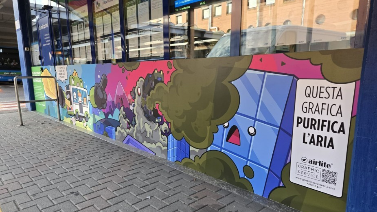 L'autostazione di Pavia si trasforma in un polmone di aria pulita