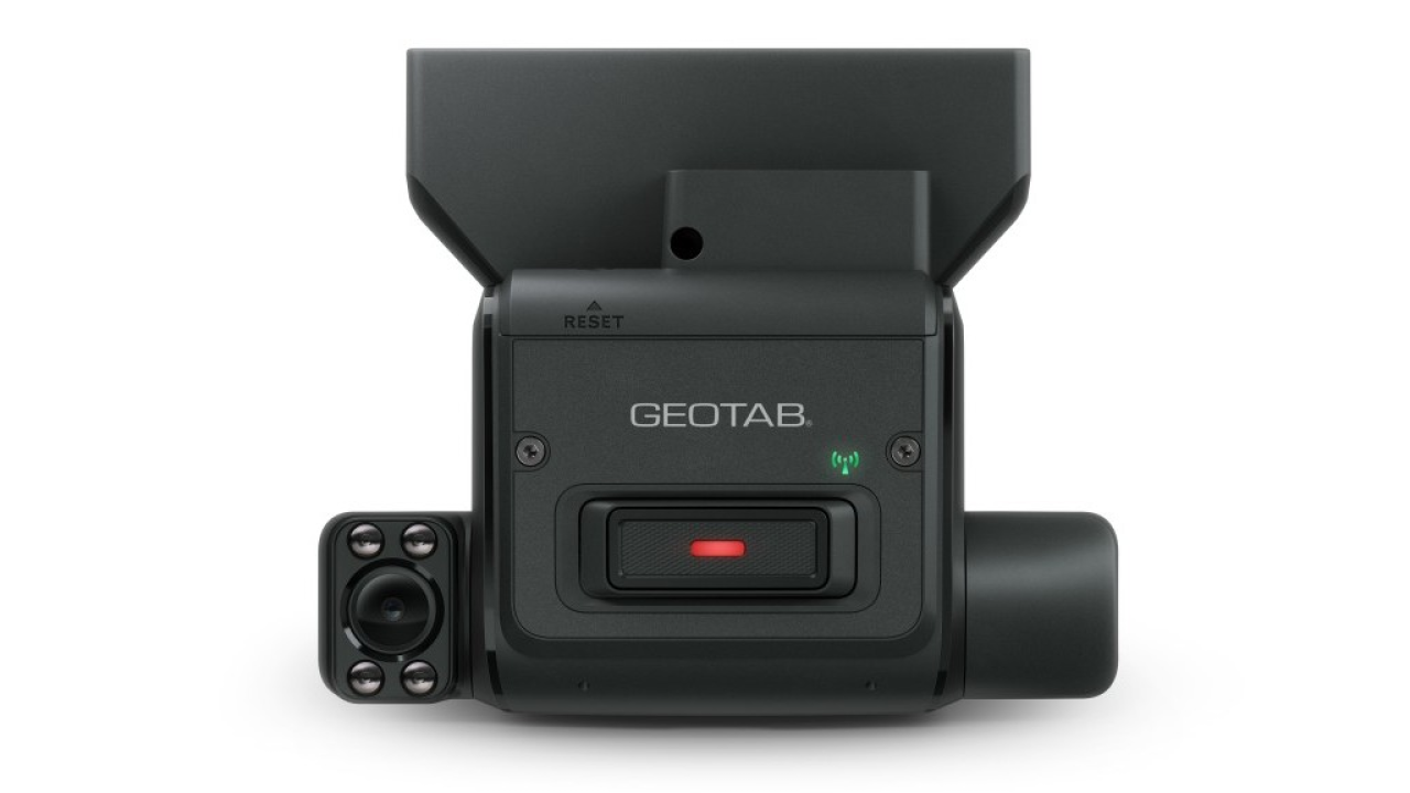Geotab: la nuova dash cam basata sull'AI riduce i comportamenti di guida rischiosi fino al 95%