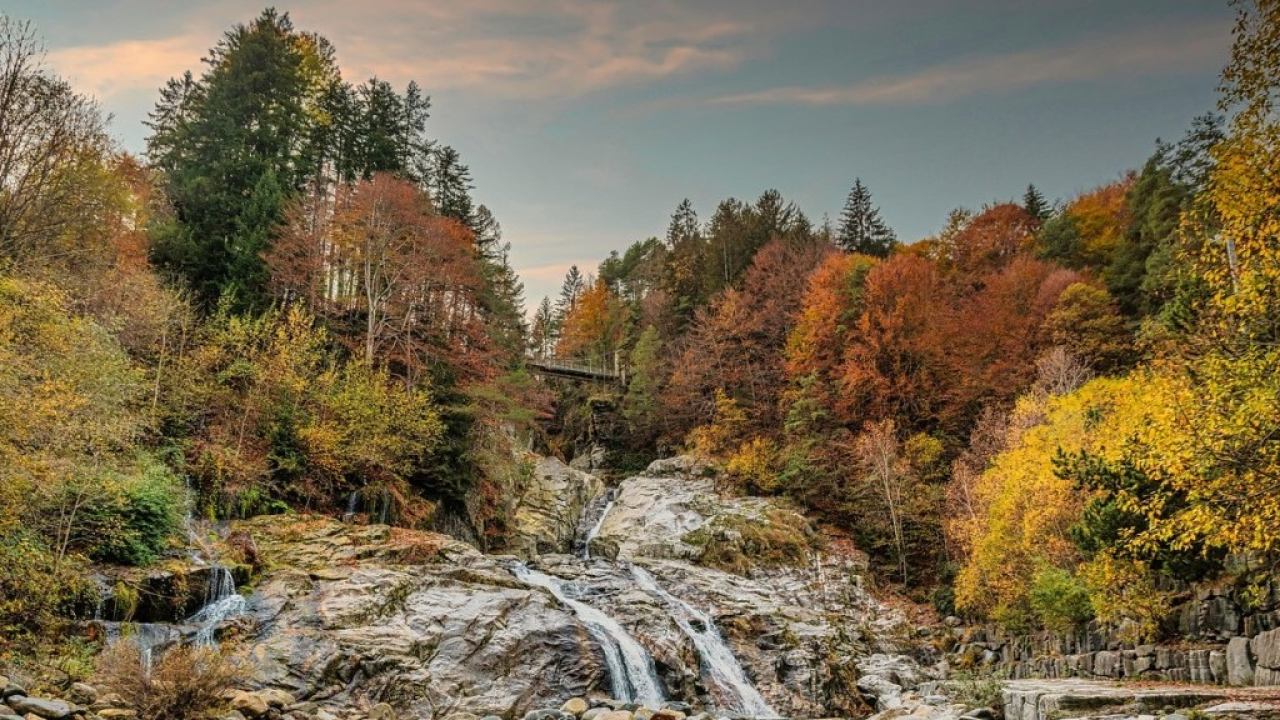 I mille colori dell'Alto Piemonte: dal foliage autunnale alla magia del Natale 