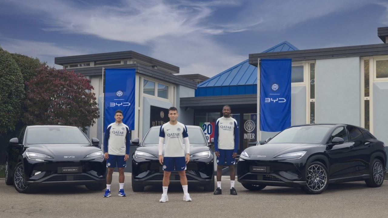 Il Gruppo BYD consegna all’Inter le nuove Sealion 7 Inter Edition