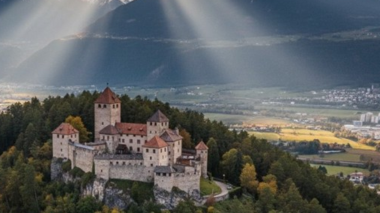 Castel Fontana, uno dei luoghi più suggestivi di Tirolo in Alto Adige