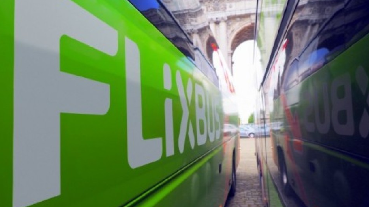 Circa un terzo delle città collegate ha meno di 20.000 abitanti, in Italia sono il 40%