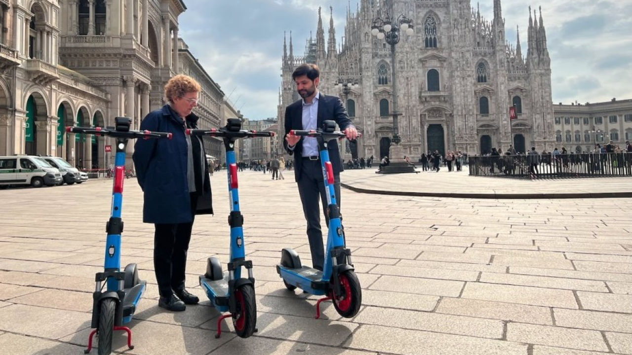 Milano capitale della micromobilità: Dott rinnova la flotta con 2.000 nuovi monopattini