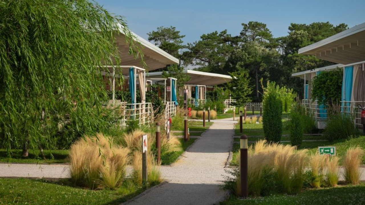 Lino delle Fate: l’eco-resort senza auto che sfida il caro carburante