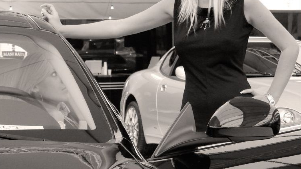Credito e auto, mercato diviso a metà tra acquisti e rinvii per motivi economici