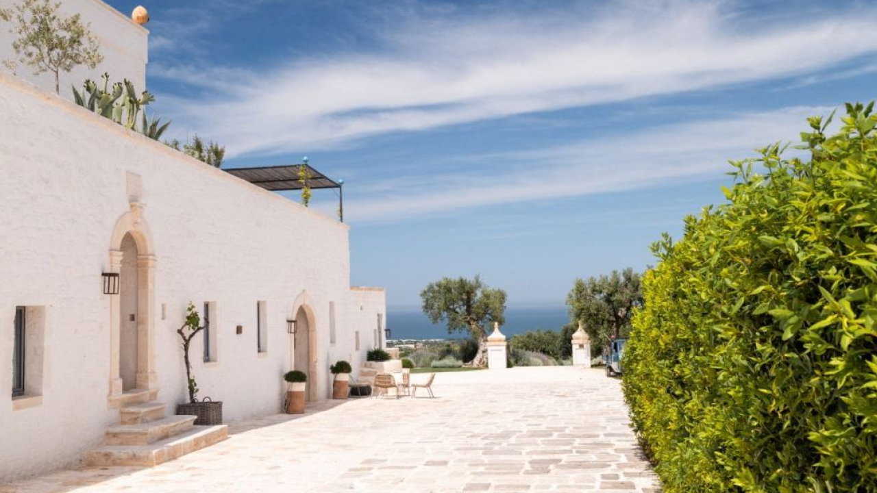 Masseria AuraTerrae: il retreat di quiet luxury nella campagna pugliese per l'estate 2026