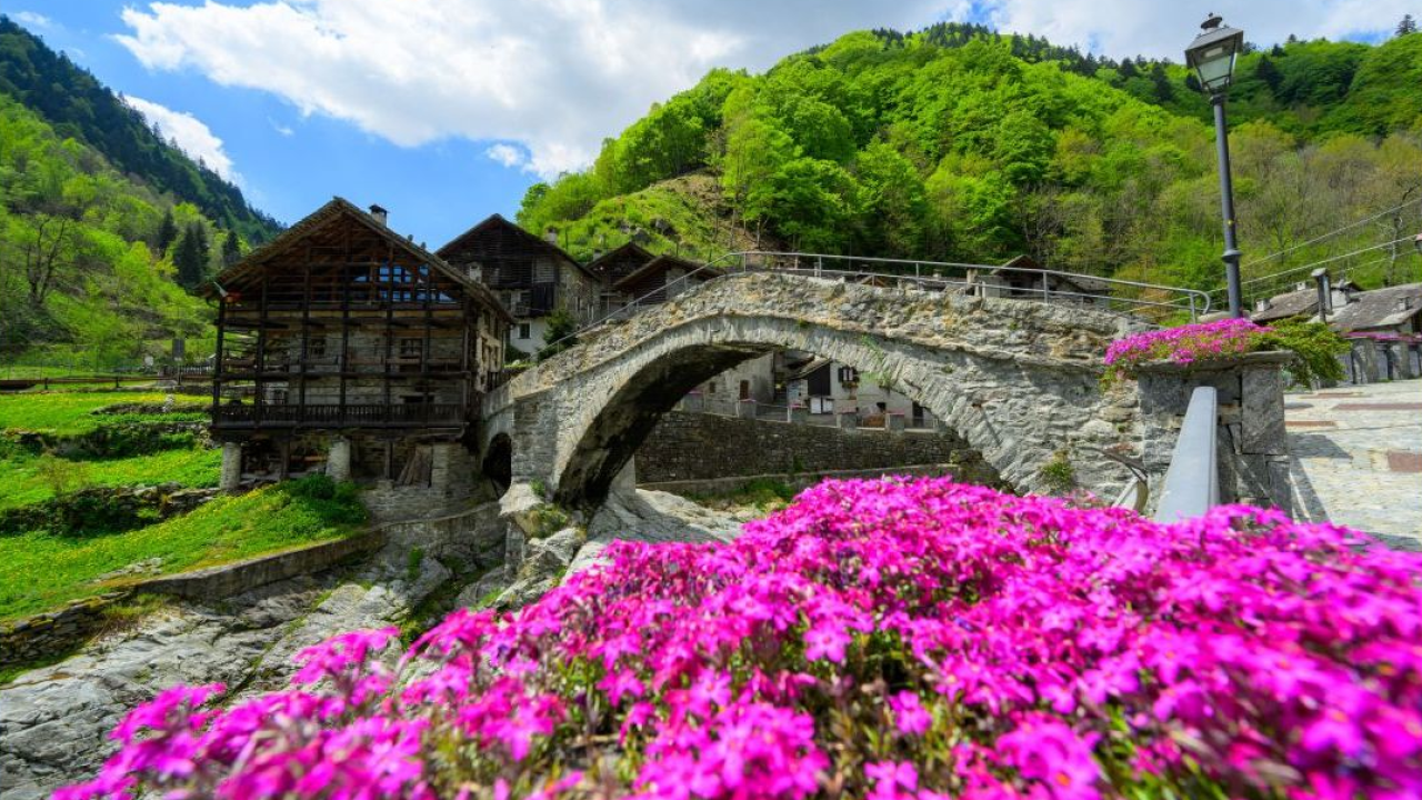 Borghi sostenibili tra Alto Piemonte e Varesotto: un viaggio tra storia e mobilità lenta