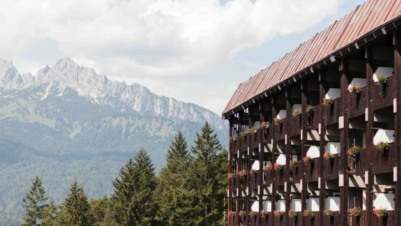 L'estate rigenerante a Corte delle Dolomiti: un rifugio fresco tra le montagne del Cadore