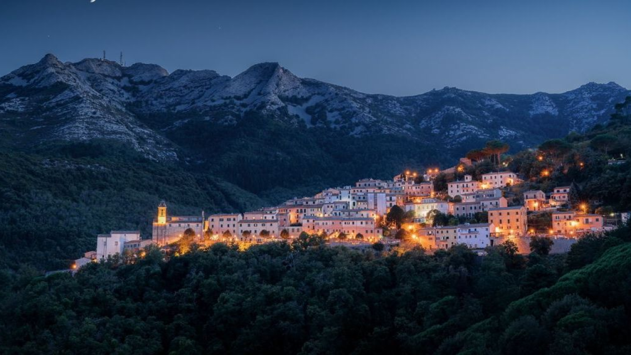 L’Isola d’Elba rigenerante: il lato fresco dell’estate dall’alba alle stelle