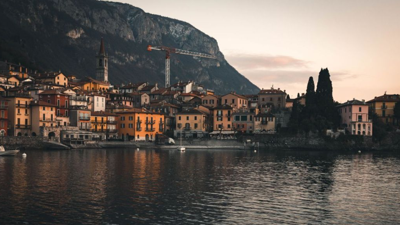 Laghi Italiani: l'estate 2026 segna una crescita nei prezzi e un crescente fascino internazionale