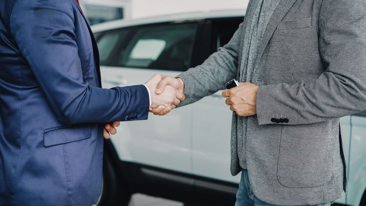 L’illusione del +3,9%: per Federauto il mercato auto tiene solo grazie a dealer e km zero