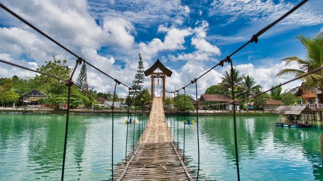 Natale di lusso a bordo dello yacht Aqua Blu nell'arcipelago di Raja Ampat