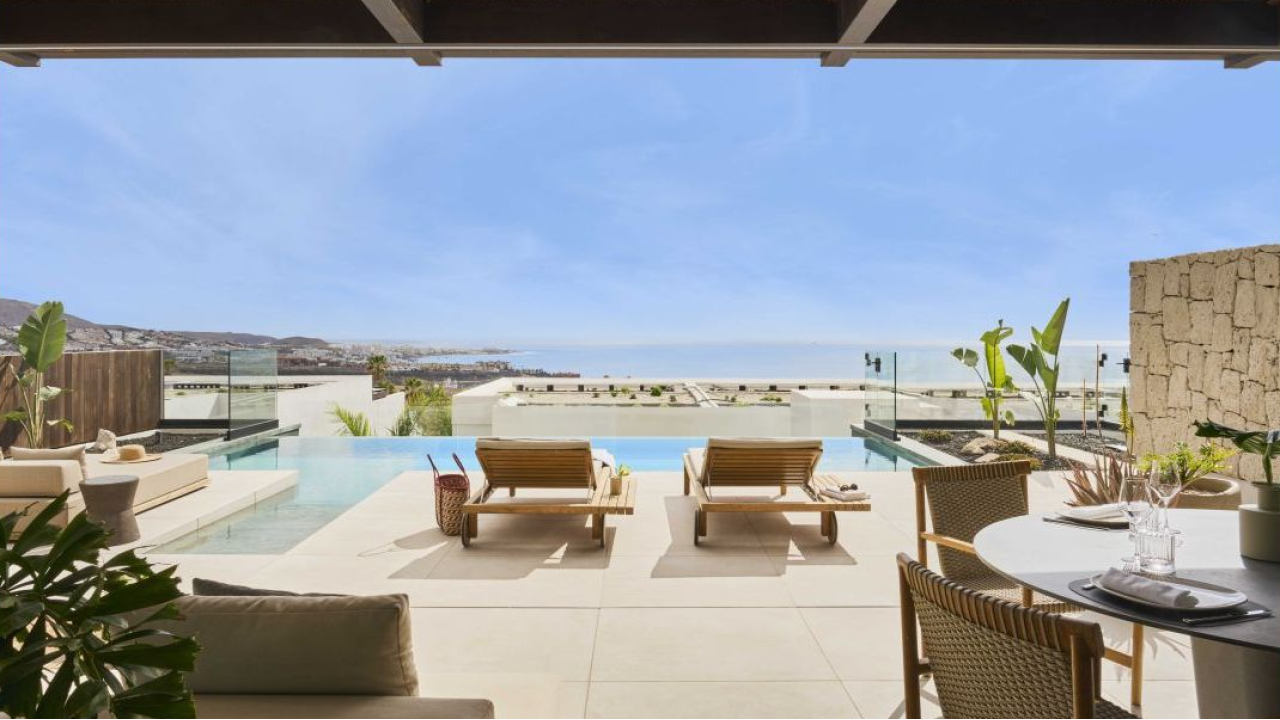 Quiet luxury a Tenerife: il Royal Hideaway Corales Villas ridefinisce il concetto di lusso tra privacy, silenzio e tempo