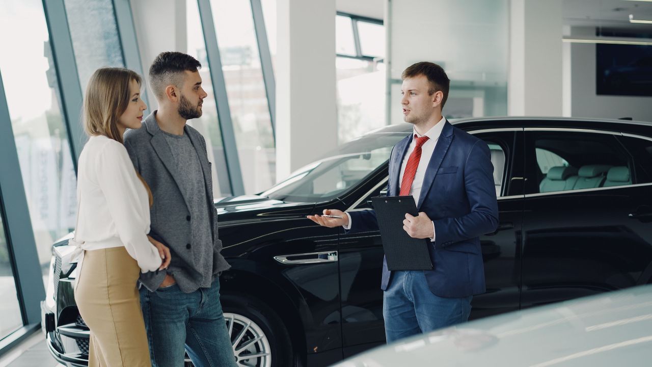 Mercato dell'auto usata in leggero calo a luglio