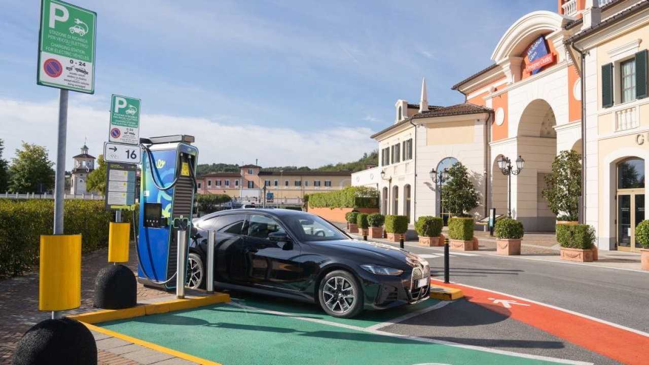 Powy acquisisce RAW Charging espandendo la propria rete con 140 nuovi punti di ricarica