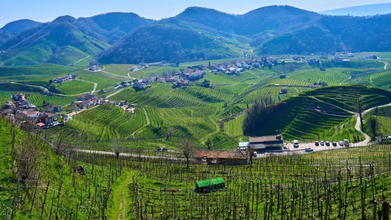 Il Veneto istituisce la prima Giornata regionale dei cammini il 21 ottobre